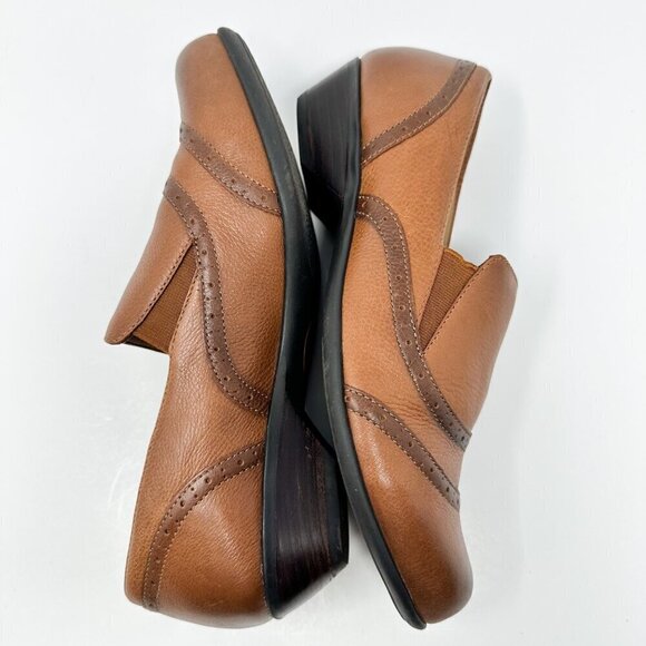 Comfortiva Women's Leather Slip On Tan/Brown Shoes Size 8 Loafers Pumps - Picture 7 of 13